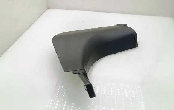 Foot area side trim