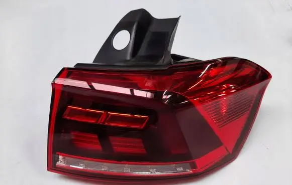 Volkswagen PASSAT B8 Rear/tail lights 3G9945096G