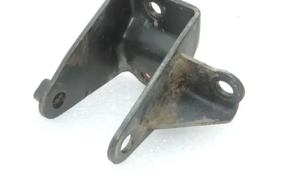 Toyota RAV 4 (XA20) Engine mounting bracket 1232128050