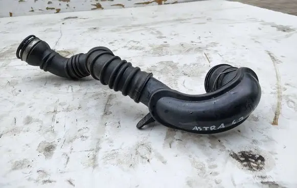 Vauxhall Astra J Intercooler hose/pipe 13265280