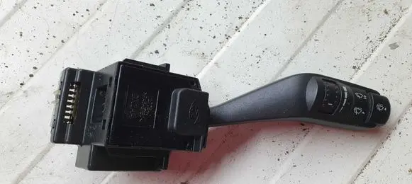 Ford Focus Wiper control stalk 17D940