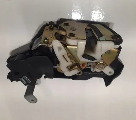 Mitsubishi Pajero Rear door lock MR349287