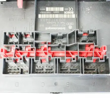 Volkswagen PASSAT B6 Central body control module 3C0937049K