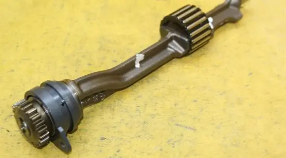 Audi A4 S4 B8 8K Oil pump balance shaft 
