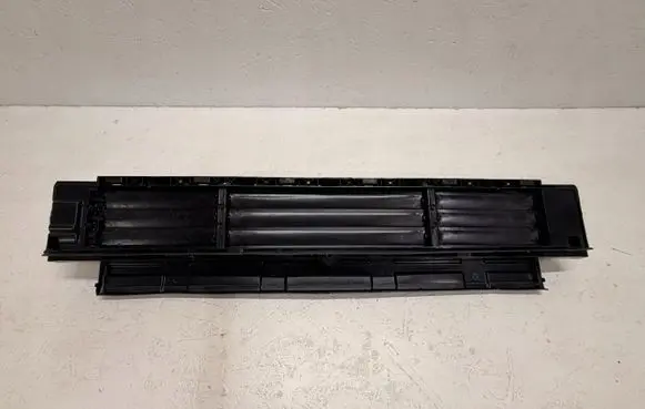 Volkswagen Atlas Intercooler air guide/duct channel KB8A50R12X
