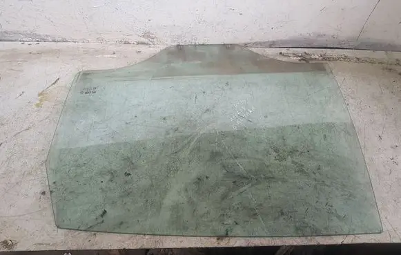 Opel Antara Rear door window glass