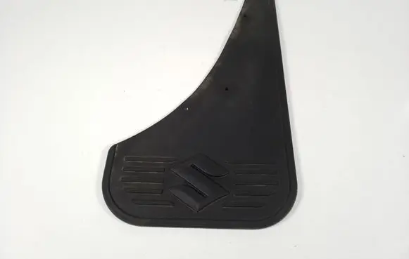 Suzuki Grand Vitara II Front mudguard