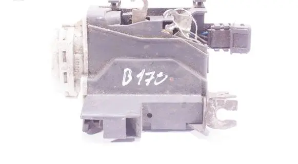 Audi 100 S4 C4 Front door lock 4A1837016B
