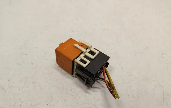 BMW 5 E34 Other relay 1378238 61361378238