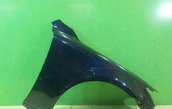 Lexus IS 220D-250-350 Fender PRZOD PRAWY
