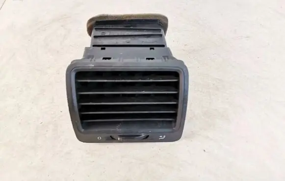 Volkswagen Golf V Dash center air vent grill 1k0819709 1k0819703b