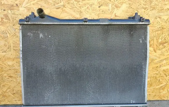 Suzuki Grand Vitara II Coolant radiator 4220008013 S80108301859