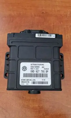 Volkswagen Touareg I Gearbox control unit/module 09D927750BP