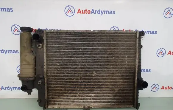 BMW 5 E34 Coolant radiator 17111719309 1719309