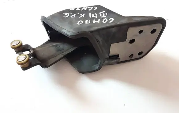 Opel Combo E Sliding door middle roller runner 9816966480