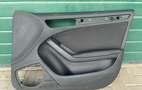 Audi A5 Sportback 8TA Front door card panel trim 8T8867106