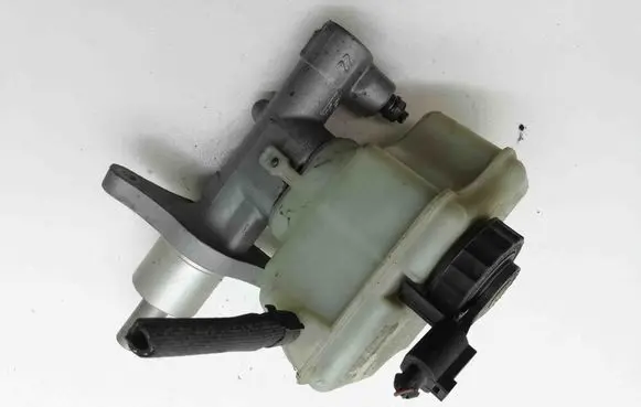 Audi A3 S3 8P Master brake cylinder 1K1611301C