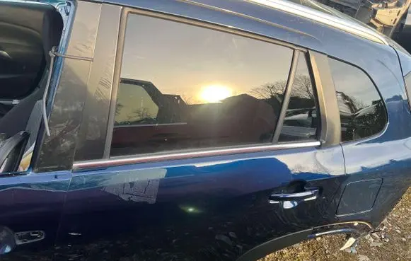 Suzuki SX4 S-Cross Rear door