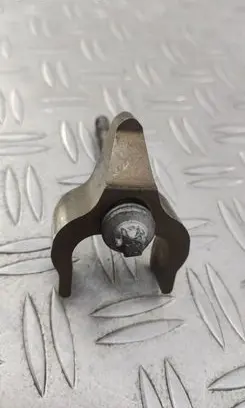 BMW 5 F10 F11 Fuel Injector clamp holder