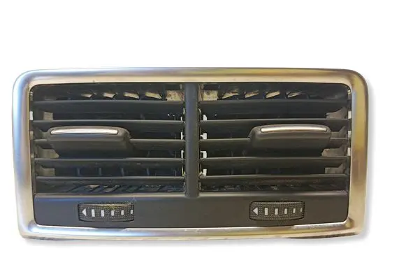 Audi Q7 4L Rear air vent grill 4L0819203