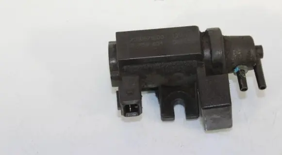BMW 1 E81 E87 Turbo solenoid valve 7796634 70057900