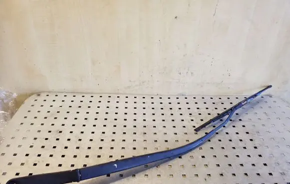 Hyundai ix35 Front wiper blade arm