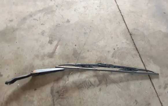 Renault Clio II Front wiper blade arm 7700847571 8200030394