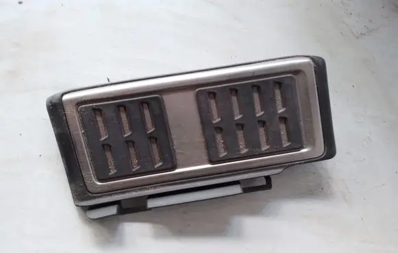 Volkswagen Tiguan Foot rest pad/dead pedal 501864551A