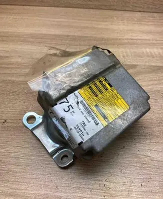 Toyota Yaris Airbag control unit/module 891700D080 20996102