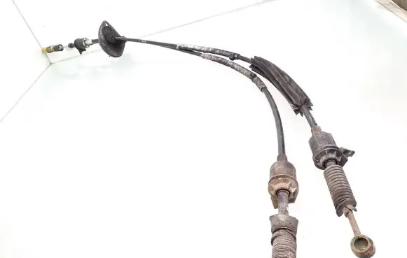 Gear shift cable linkage
