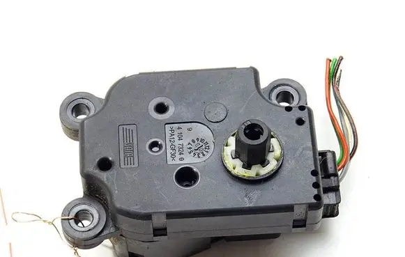 Fiat Croma Air flap motor/actuator 985100V