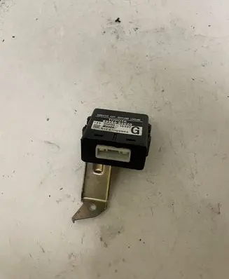 Toyota Avensis T250 Light module LCM 8996005020