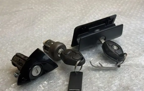 BMW X5 E53 Ignition lock 1094686