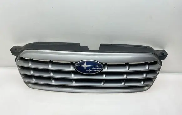 Subaru Outback Front bumper upper radiator grill 91121AG160
