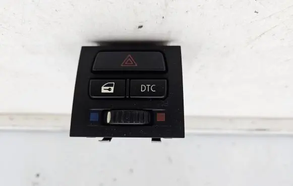 BMW 3 E92 E93 Hazard light switch 9132421