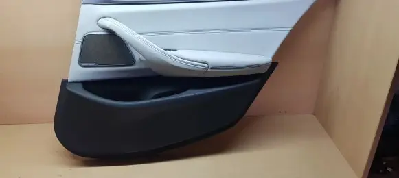 BMW M5 F90 Rear door card panel trim