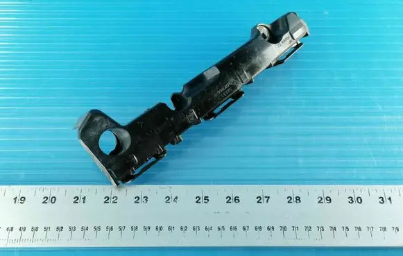 Toyota Hilux (AN10, AN20, AN30) Front bumper mounting bracket 521150K060