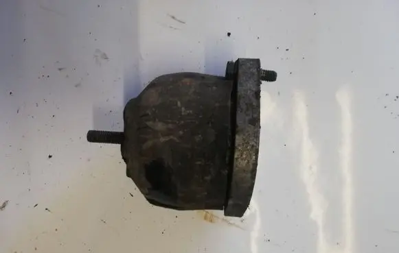 Audi A8 S8 D2 4D Engine mount bracket 4D0399151