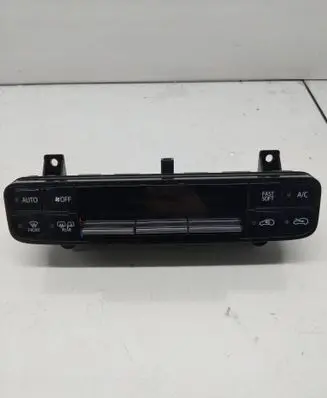 Toyota Auris E180 Climate control unit 5590002C60