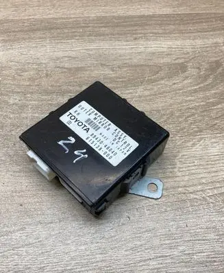 Lexus RX 330 - 350 - 400H Wing mirror control module 8943048040 615138000