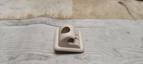 Sun visor clip/hook/bracket
