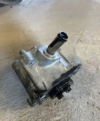Toyota Avensis T220 Vacuum pump 2930027010 0810002590 293002701