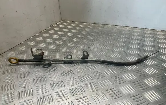 Toyota Avensis T270 Oil level dip stick