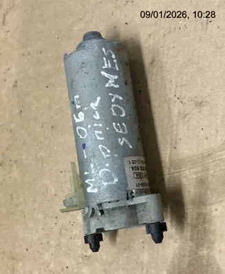 Mercedes-Benz ML W164 Seat adjustment motor 0130002624