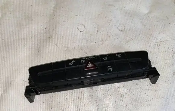 Mercedes-Benz E W211 Seat control switch 2118218358 A2118218358