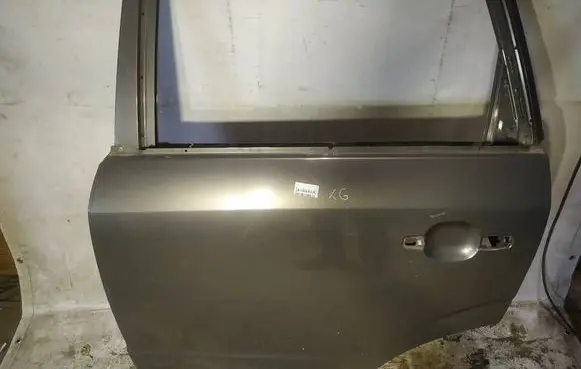 Rear door