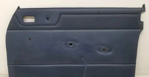 Mercedes-Benz COMPAKT W115 Front door card panel trim