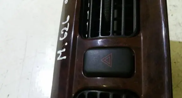 Mazda 626 Hazard light switch