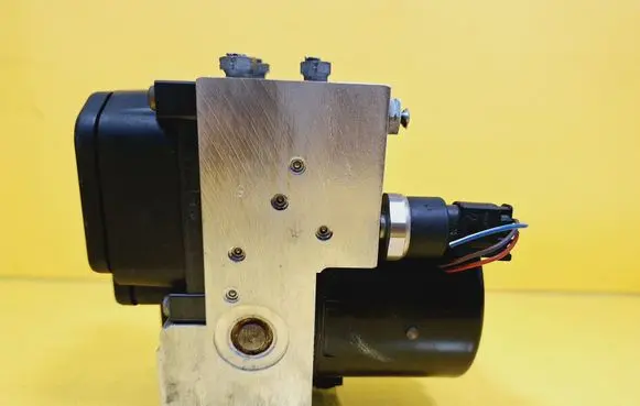 Mercedes-Benz E W210 ABS Pump A0044314812 0265202498