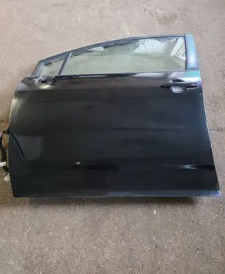 Toyota Corolla Verso AR10 Front door